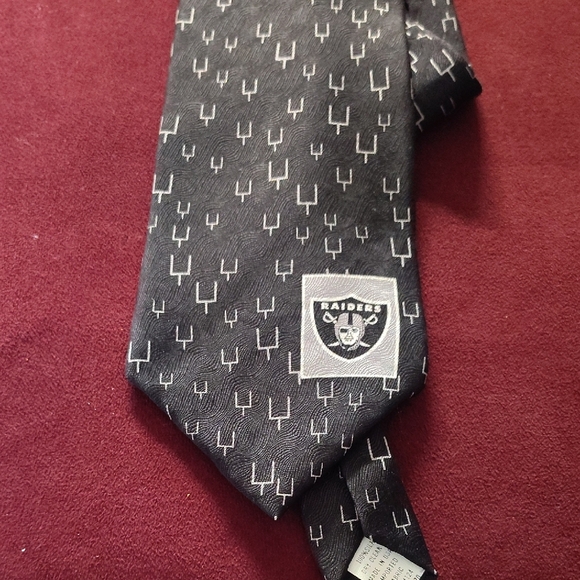 Raiders Bundle - Picture 6 of 8